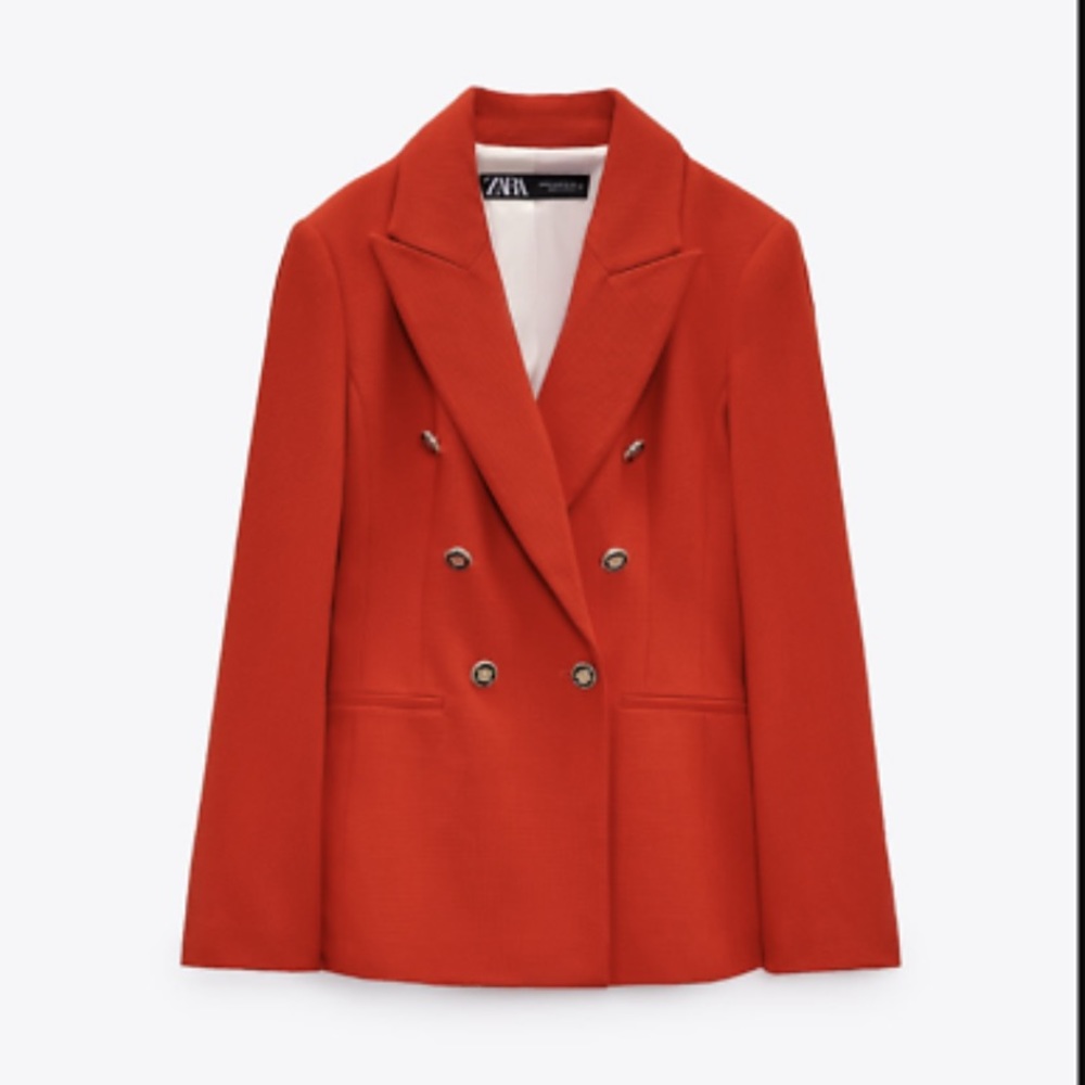NWT ZARA double breasted taylored fit blazer with gold buttons . Size L
